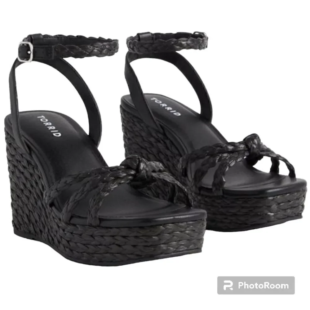 12W Torrid Black Strappy Raffia Platform 4